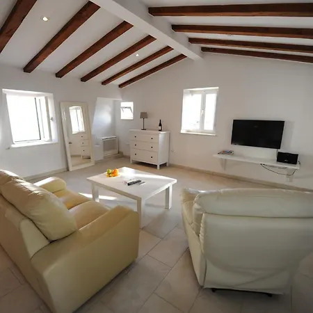 Kaleta House By Duhomes